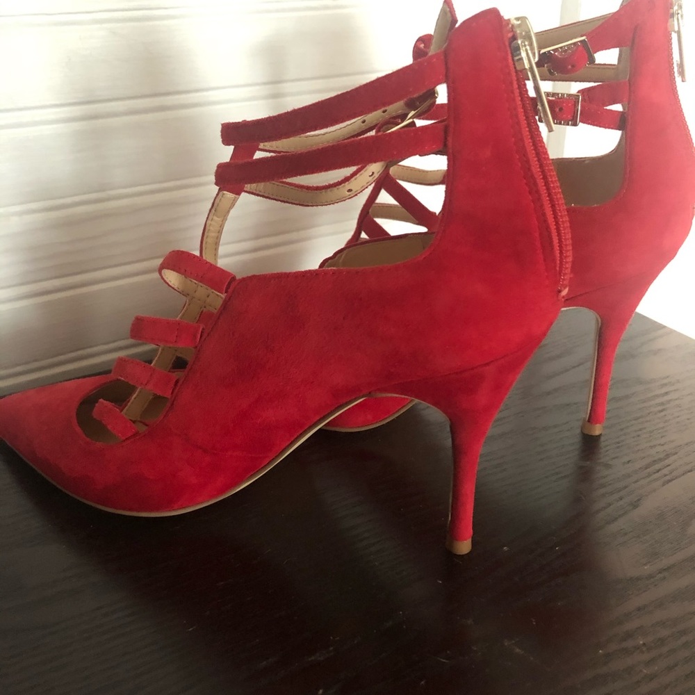 Women's dress shoes